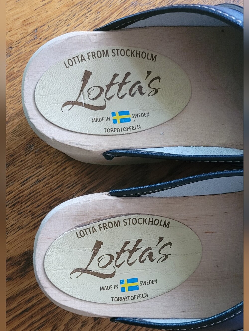 Lotta From Stockholm Navy Blue Leather Clogs with Natural Wood Footbed - Picture 3 of 9